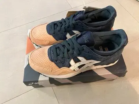 ASICS / X Kith 젤라이트5 Salmon / 255